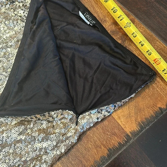 Gorgeous Venus sequin ombré skirt Size Medium EUC - Picture 6 of 8